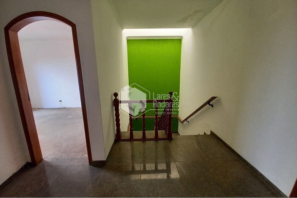 Casa à venda com 4 quartos, 377m² - Foto 4