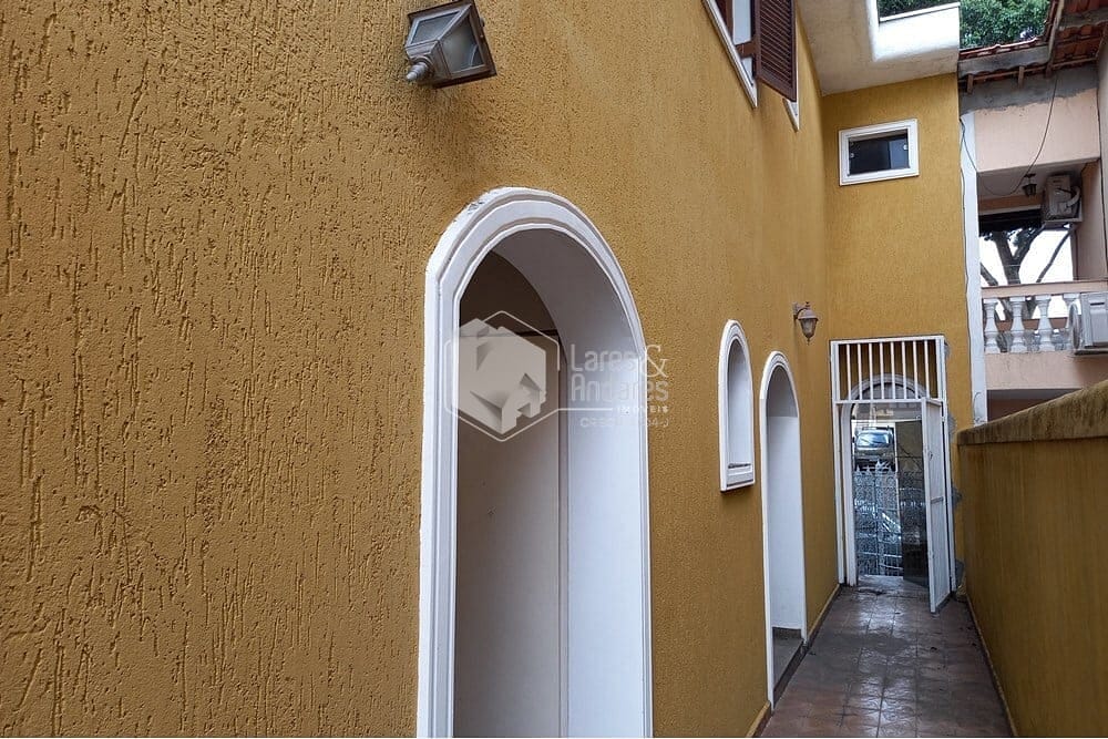 Casa à venda com 4 quartos, 377m² - Foto 18
