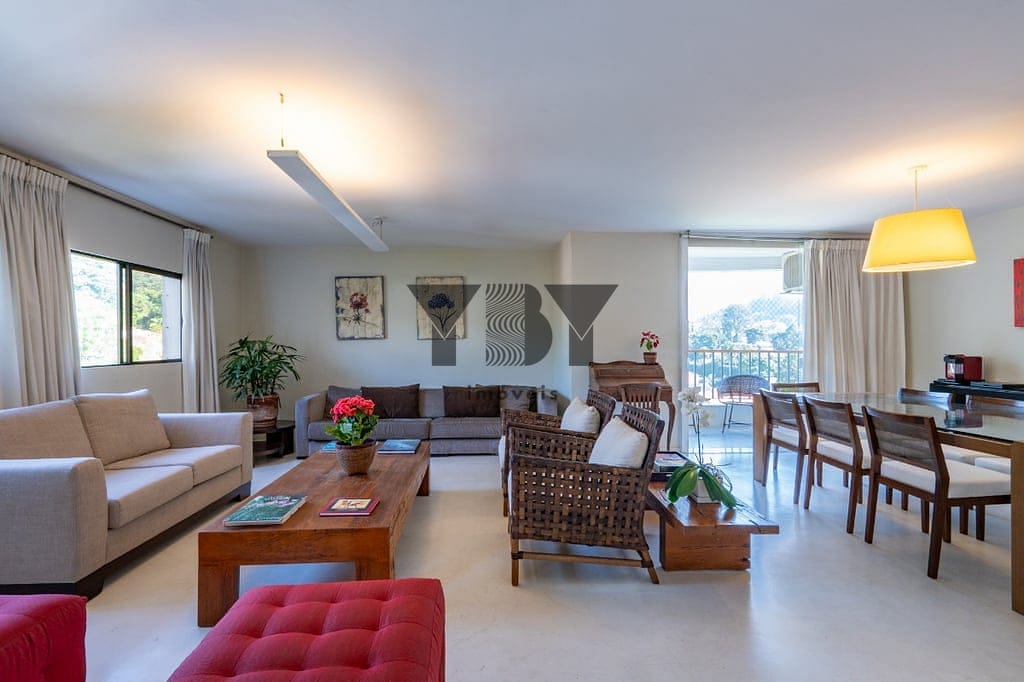 Apartamento à venda com 3 quartos, 232m² - Foto 1