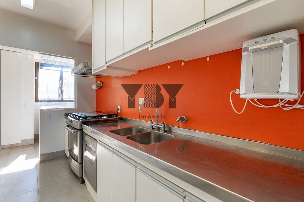 Apartamento à venda com 3 quartos, 232m² - Foto 2