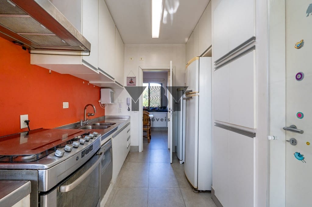 Apartamento à venda com 3 quartos, 232m² - Foto 15