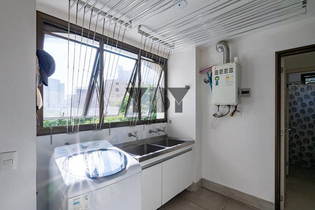 Apartamento à venda com 3 quartos, 232m² - Foto 18