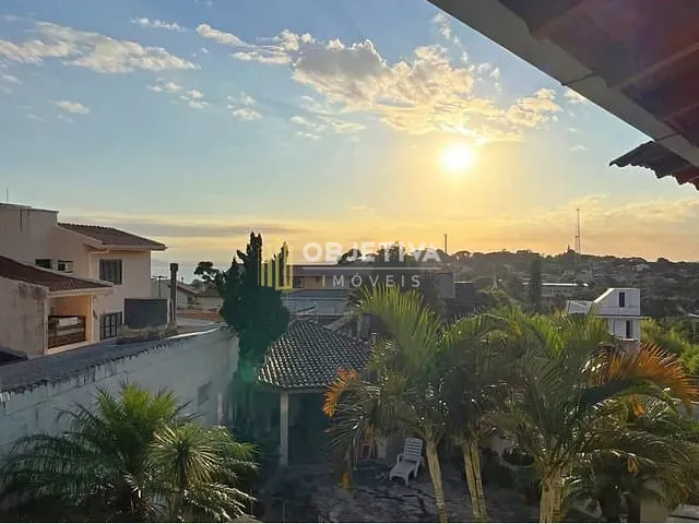 Casa 3 quartos e 3 banheiros, à venda, no bairro Espírito Santo em Porto Alegre