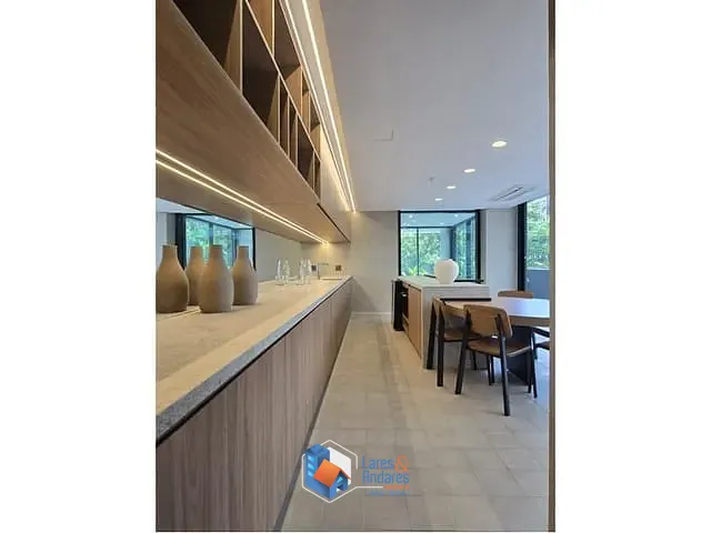 Apartamento 1 quarto e 1 banheiro, à venda, no bairro Pinheiros em São Paulo