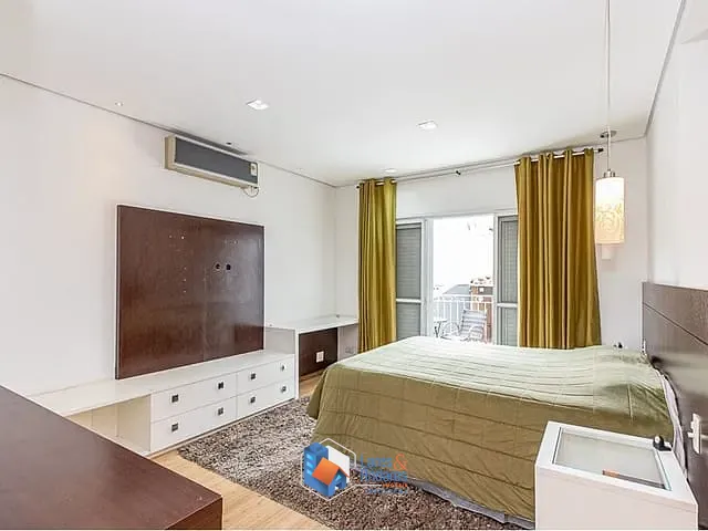 Casa 4 quartos e 5 banheiros, à venda, no bairro Alto da Boa Vista em São Paulo