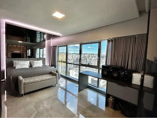 Apartamento 1 quarto e 2 banheiros, à venda, no bairro Menino Deus em Porto Alegre