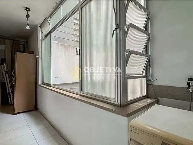 Apartamento 2 quartos e 2 banheiros, à venda, no bairro Floresta em Porto Alegre