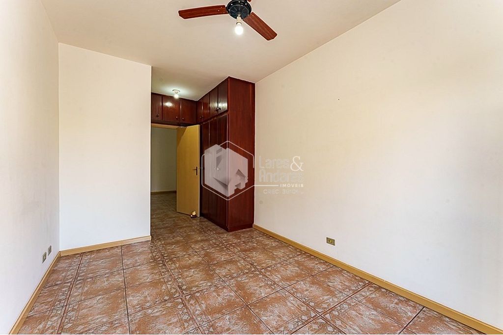 Casa à venda com 2 quartos, 225m² - Foto 3