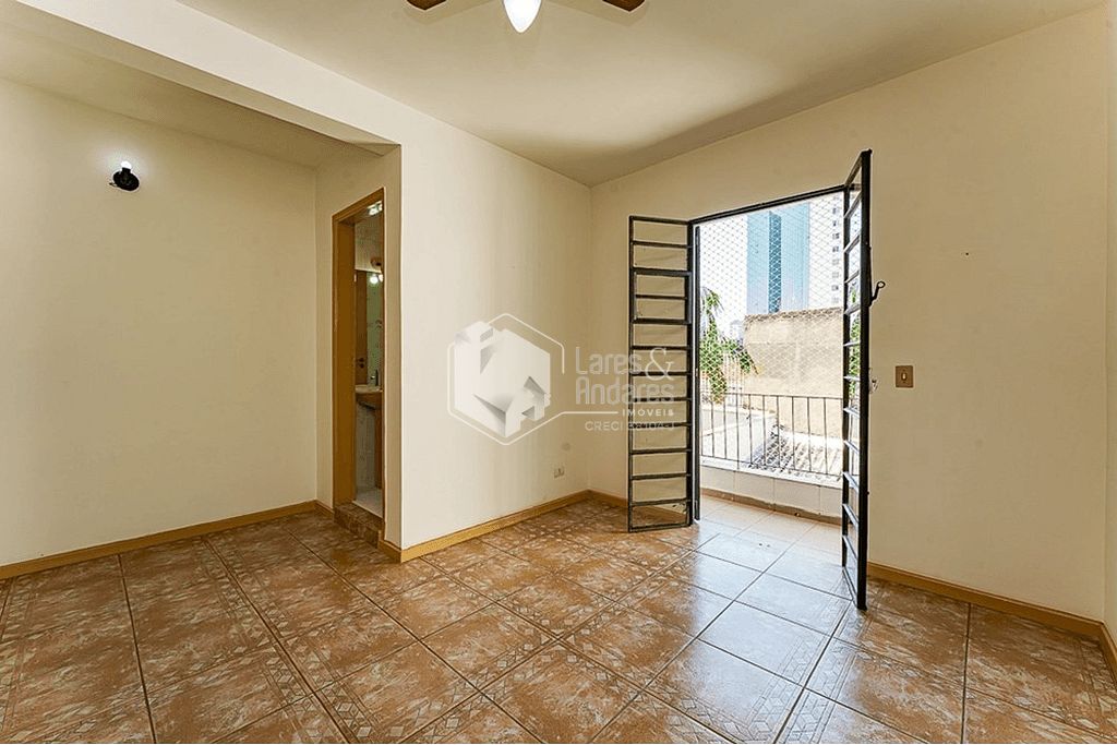 Casa à venda com 2 quartos, 225m² - Foto 9