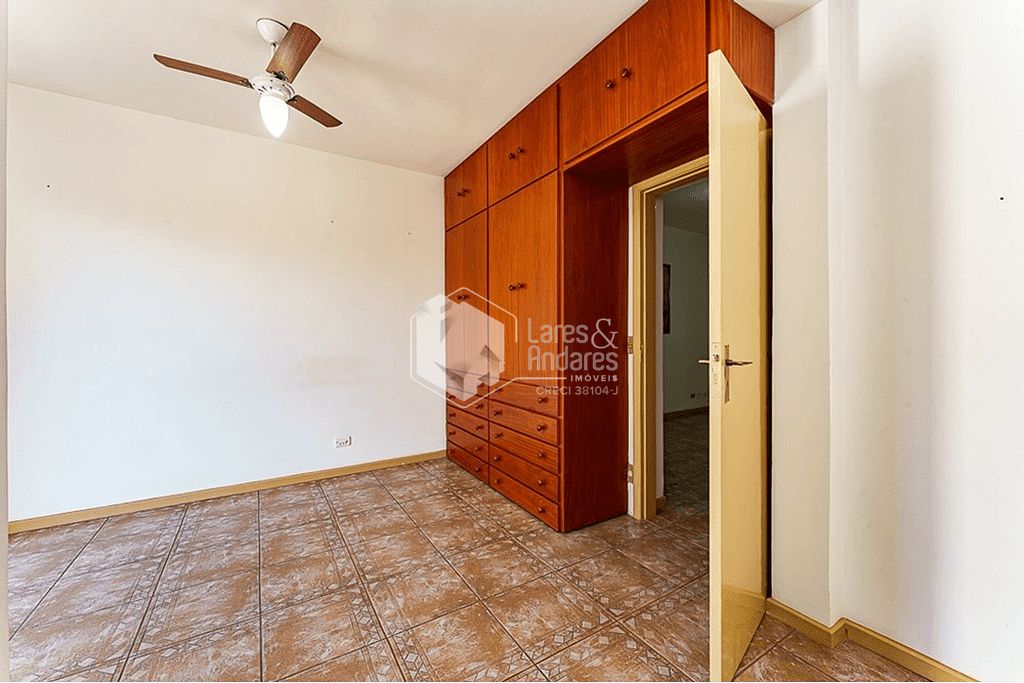 Casa à venda com 2 quartos, 225m² - Foto 11