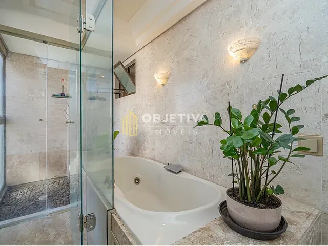 Cobertura / Penthouse 4 quartos e 5 banheiros, à venda, no bairro Bela Vista em Porto Alegre