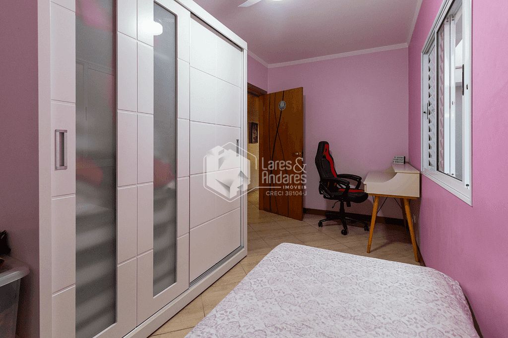 Casa à venda com 3 quartos, 299m² - Foto 3
