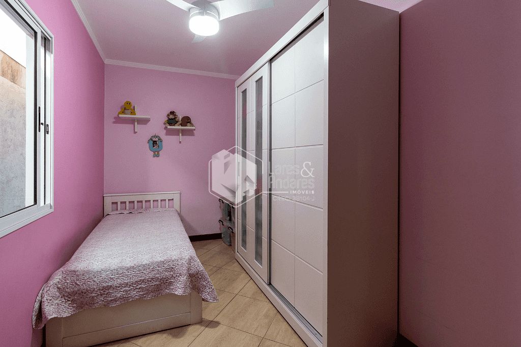 Casa à venda com 3 quartos, 299m² - Foto 4