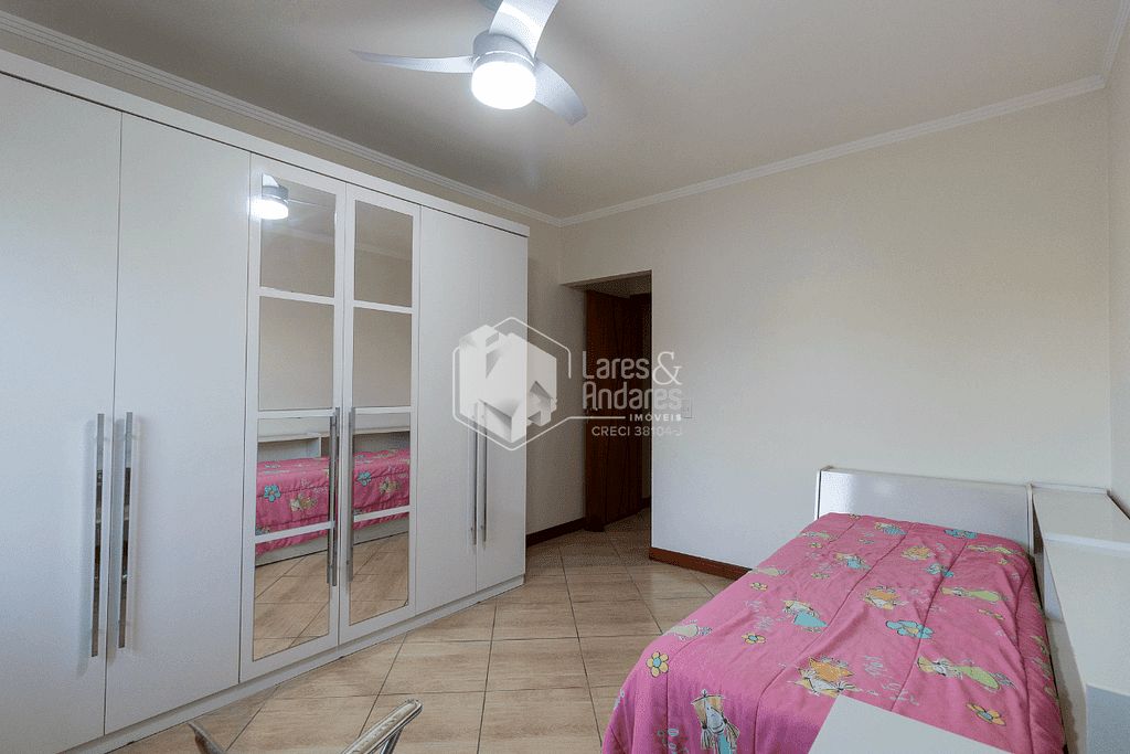 Casa à venda com 3 quartos, 299m² - Foto 7