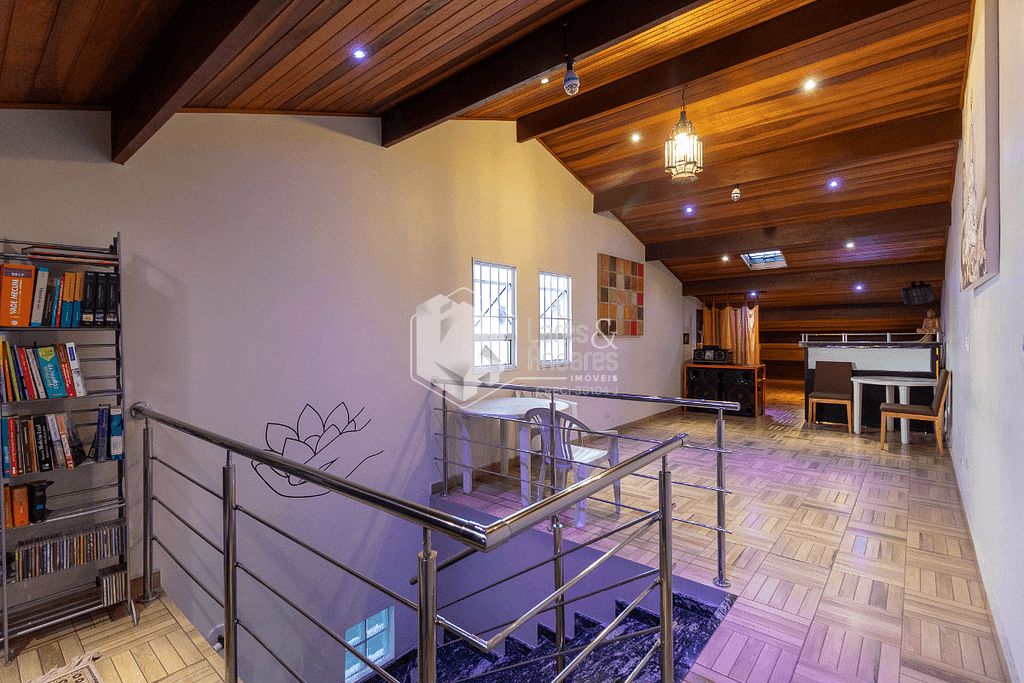 Casa à venda com 3 quartos, 299m² - Foto 12