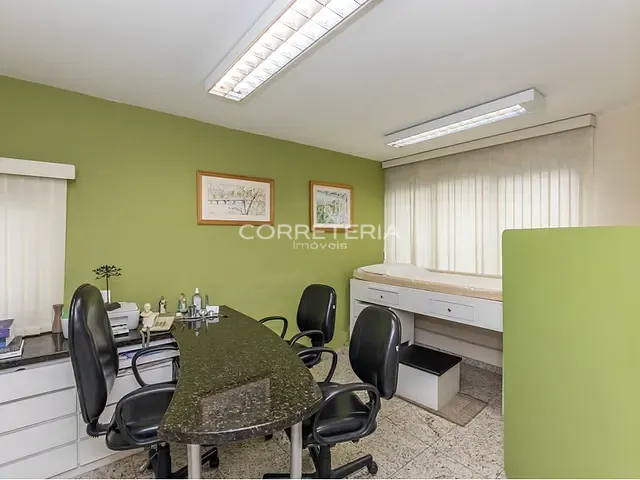 Sala à venda, no bairro Vila Mariana em São Paulo