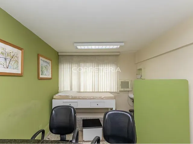 Sala à venda, no bairro Vila Mariana em São Paulo