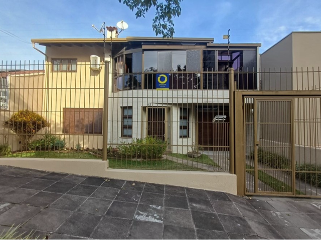 Foto do Casa - Casa à venda 3 Quartos 1 Suite 3 Vagas 318M² Jardim do Salso Porto Alegre - RS | Objetiva Imóveis Ltda.