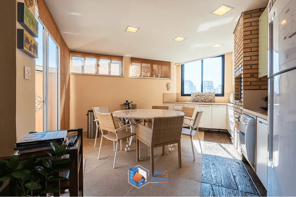 Cobertura, 3 quartos, 187 m² - Foto 2