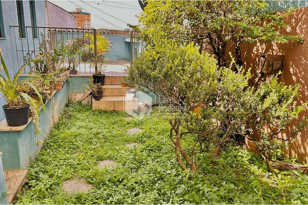 Casa à venda com 3 quartos, 70m² - Foto 2