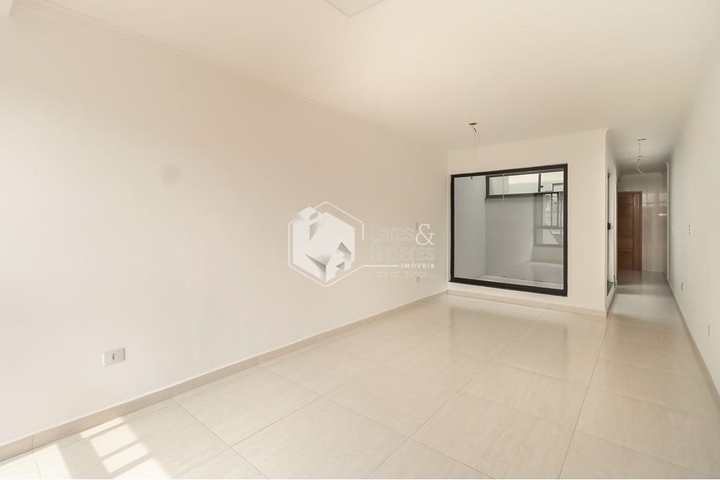 Casa à venda com 3 quartos, 105m² - Foto 4