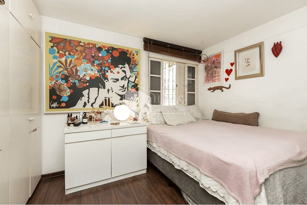 Casa à venda com 3 quartos, 134m² - Foto 2