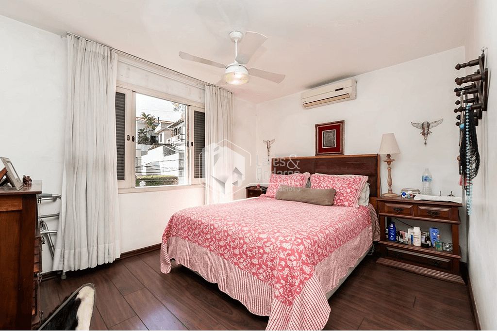 Casa à venda com 3 quartos, 134m² - Foto 11