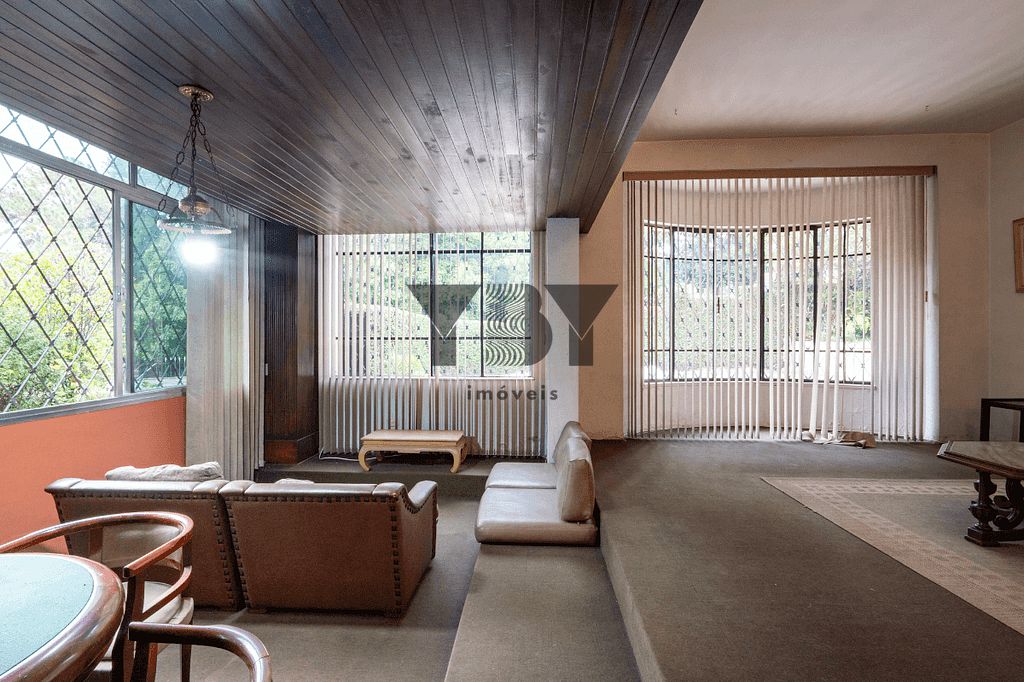 Casa à venda com 4 quartos, 330m² - Foto 38