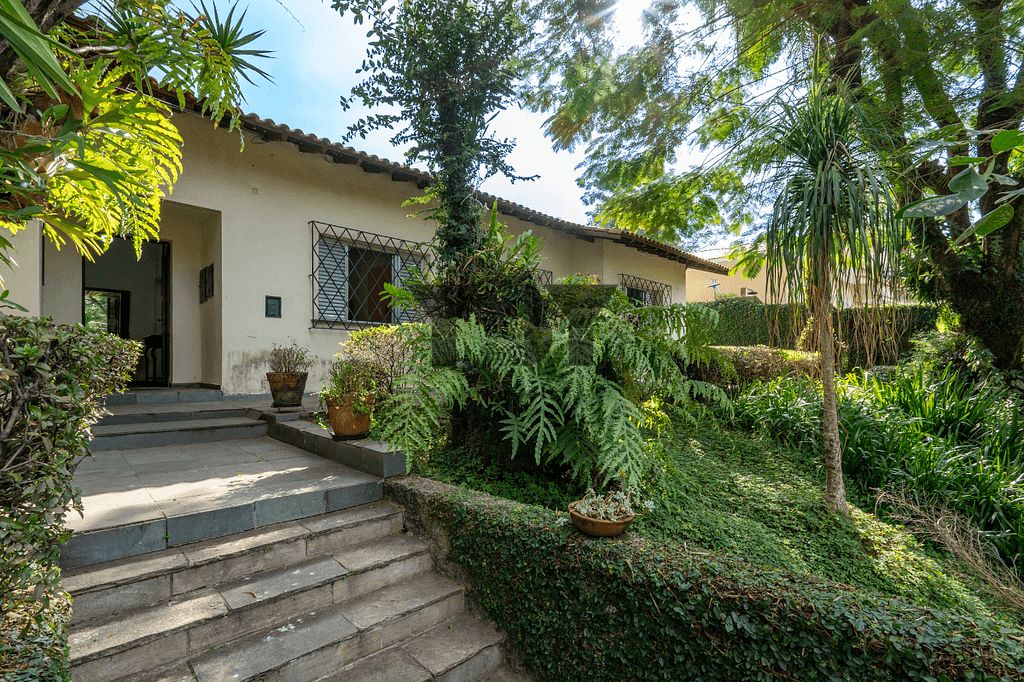 Casa à venda com 4 quartos, 330m² - Foto 3