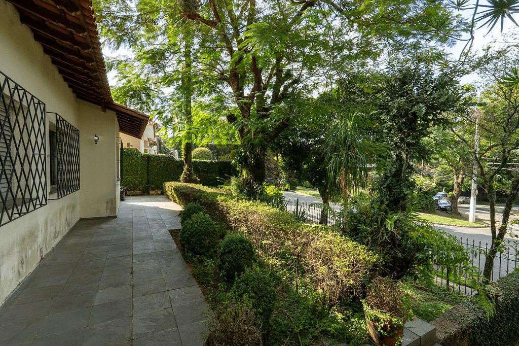 Casa à venda com 4 quartos, 330m² - Foto 6