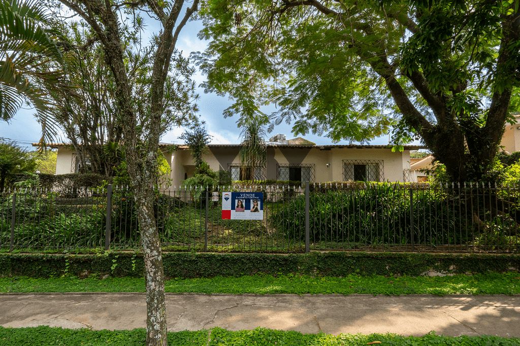 Casa à venda com 4 quartos, 330m² - Foto 10
