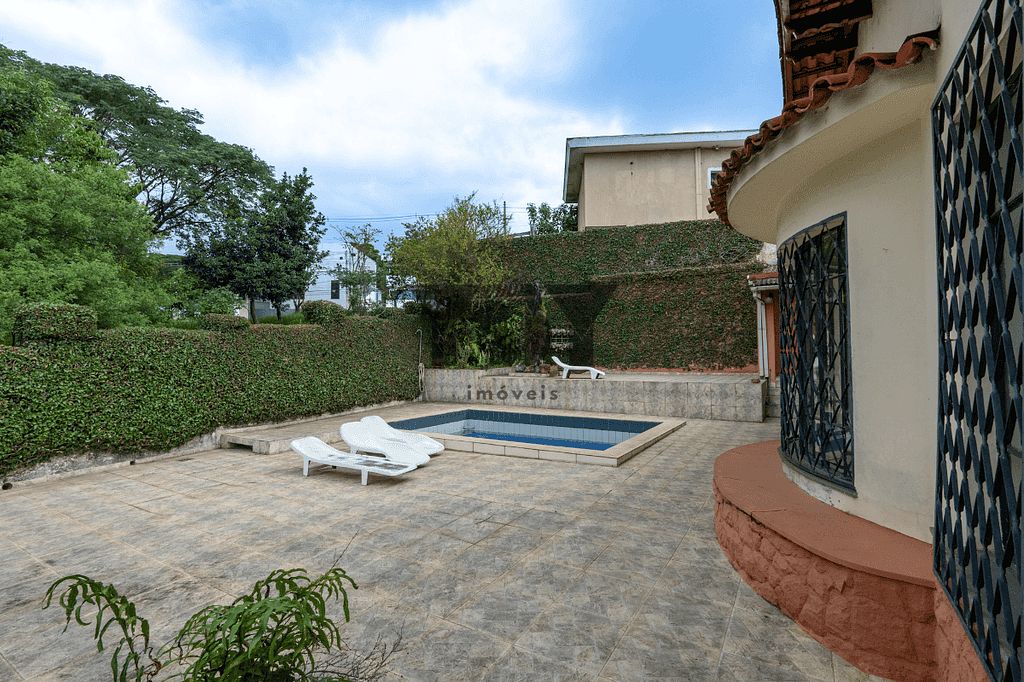 Casa à venda com 4 quartos, 330m² - Foto 15