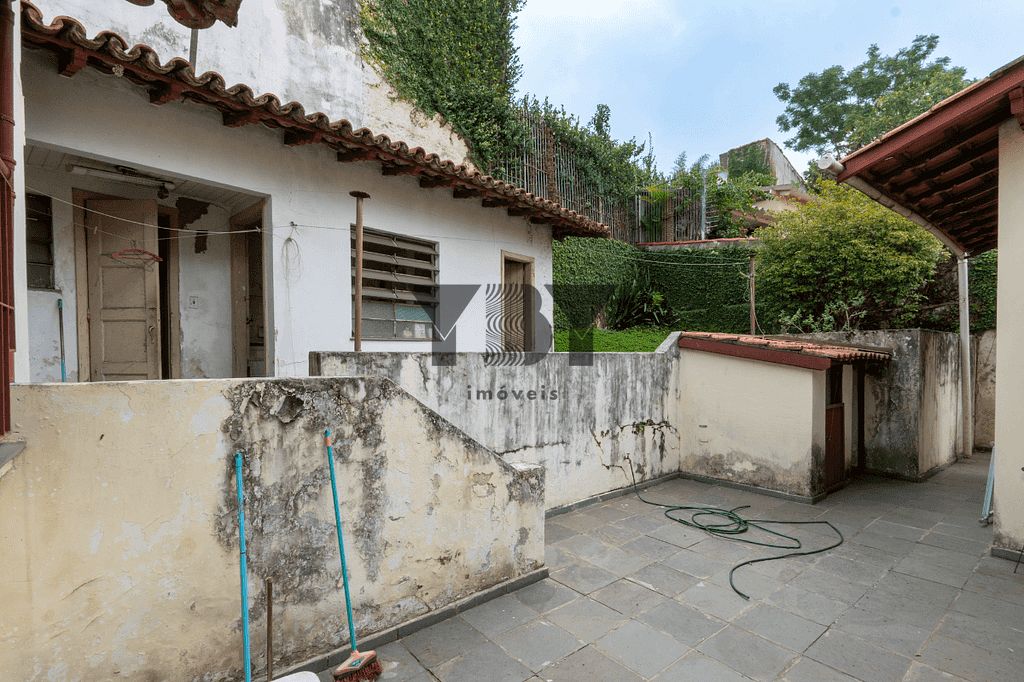 Casa à venda com 4 quartos, 330m² - Foto 25