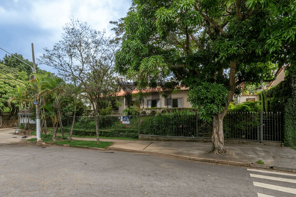 Casa à venda com 4 quartos, 330m² - Foto 28