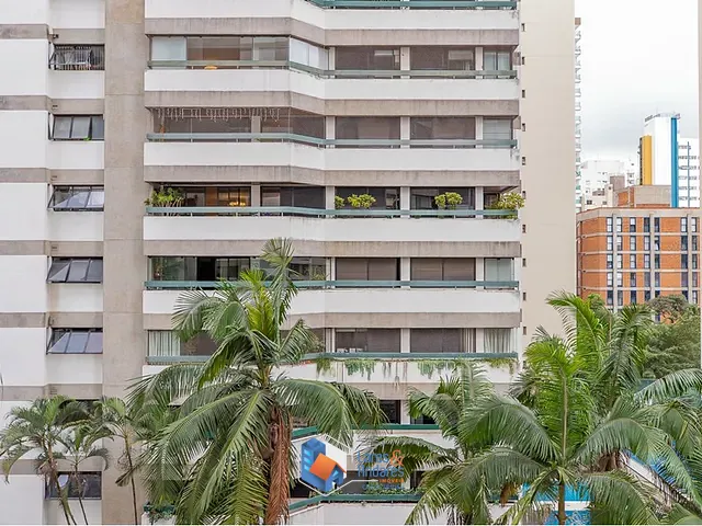 Apartamento 4 quartos e 4 banheiros, à venda, no bairro Moema em São Paulo