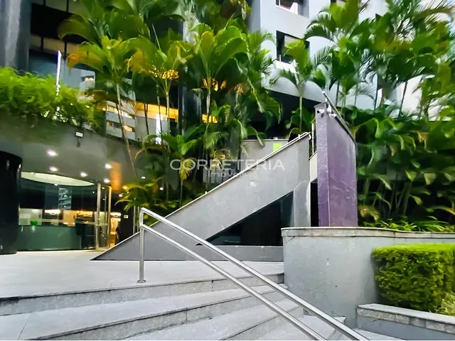 Sala à venda, no bairro Cidade Monções em São Paulo