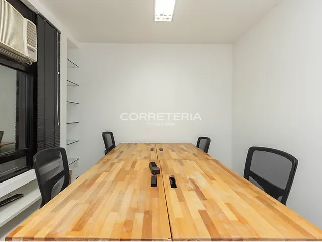 Sala à venda, no bairro Cidade Monções em São Paulo