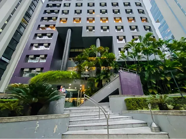 Sala à venda, no bairro Cidade Monções em São Paulo