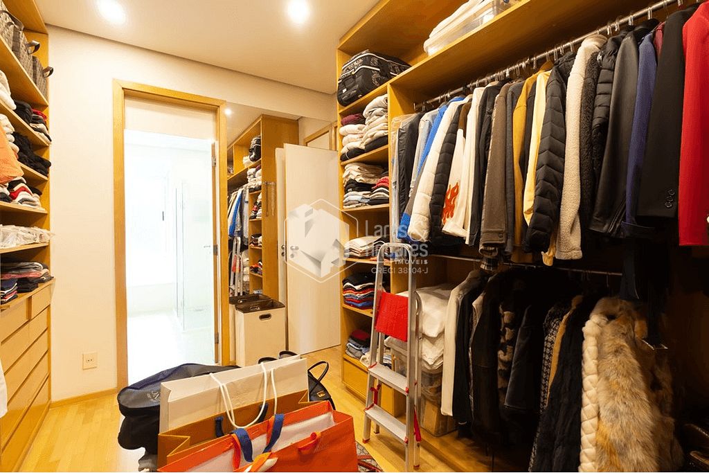 Apartamento à venda com 3 quartos, 271m² - Foto 57