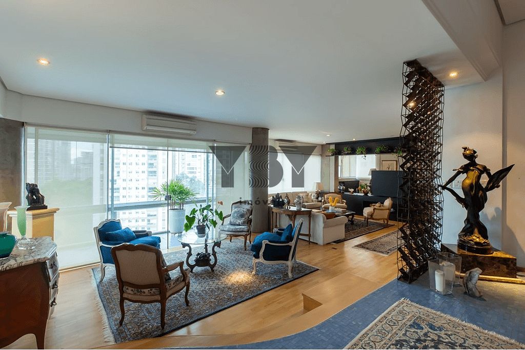Apartamento à venda com 3 quartos, 271m² - Foto 1