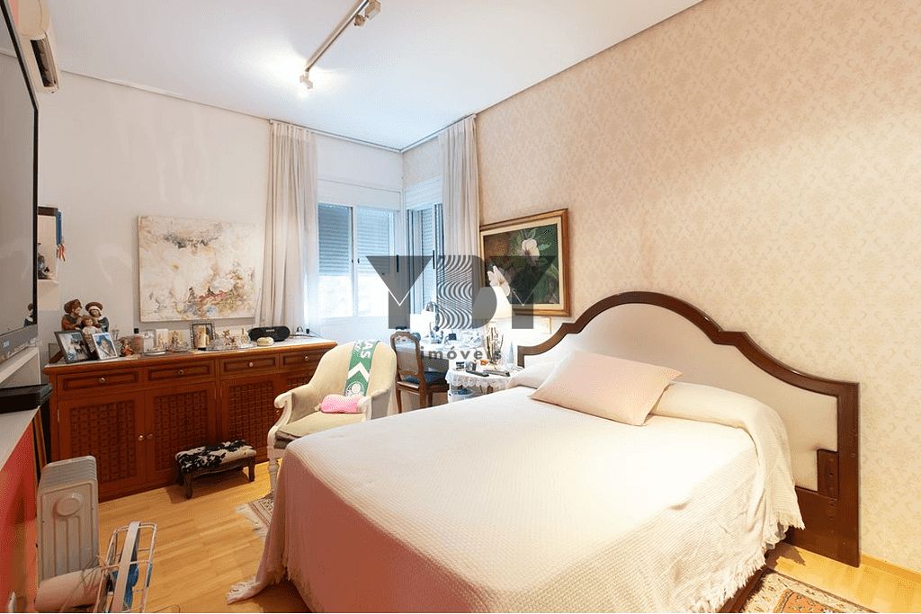Apartamento à venda com 3 quartos, 271m² - Foto 15