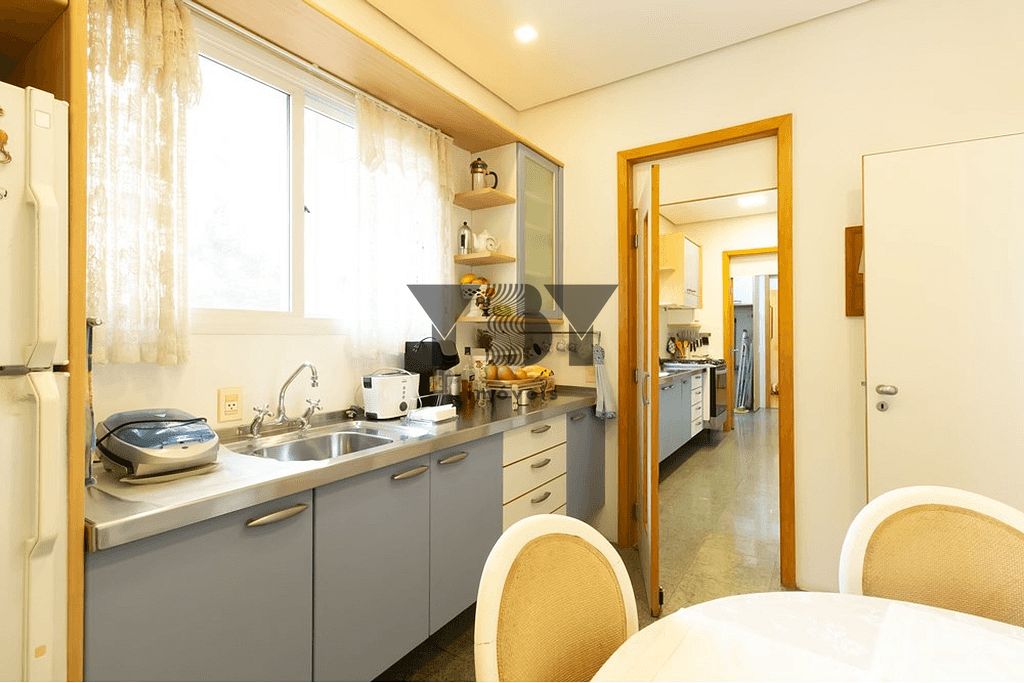 Apartamento à venda com 3 quartos, 271m² - Foto 9
