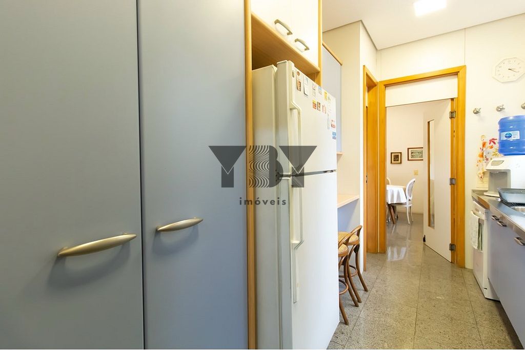 Apartamento à venda com 3 quartos, 271m² - Foto 5