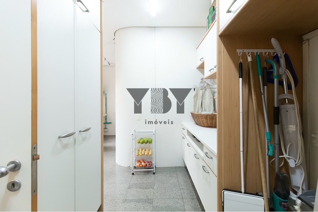Apartamento à venda com 3 quartos, 271m² - Foto 2