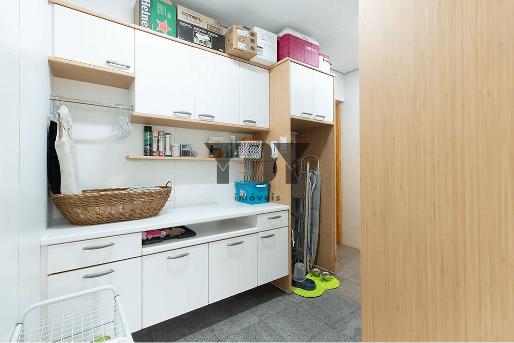 Apartamento à venda com 3 quartos, 271m² - Foto 35