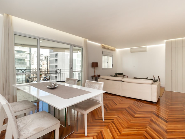 Foto do Apartamento - Apartamento à venda 2 Quartos 2 Suites 2 Vagas 126M² Moema São Paulo - SP | YBY Imóveis