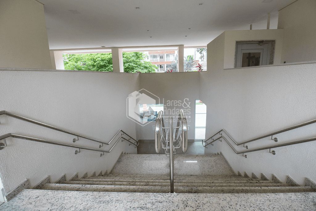 Apartamento à venda com 1 quarto, 42m² - Foto 15
