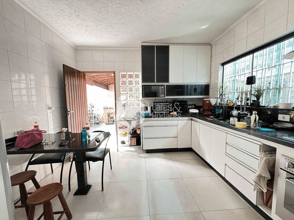 Casa, 3 quartos, 250 m² - Foto 17