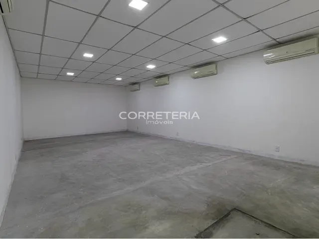 Loja à venda, no bairro Água Branca em São Paulo