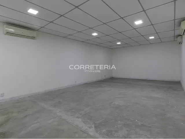 Loja à venda, no bairro Água Branca em São Paulo